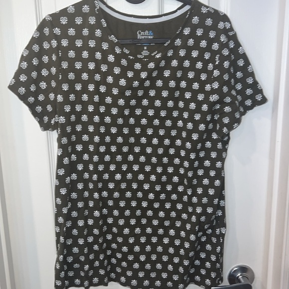 Croft & Barrow green short sleeves T Shirt size M - Picture 2 of 4